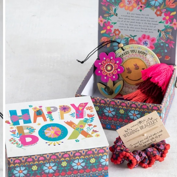 NATURAL LIFE Other - NEW keepsake boho Happy Box filled with 6 items